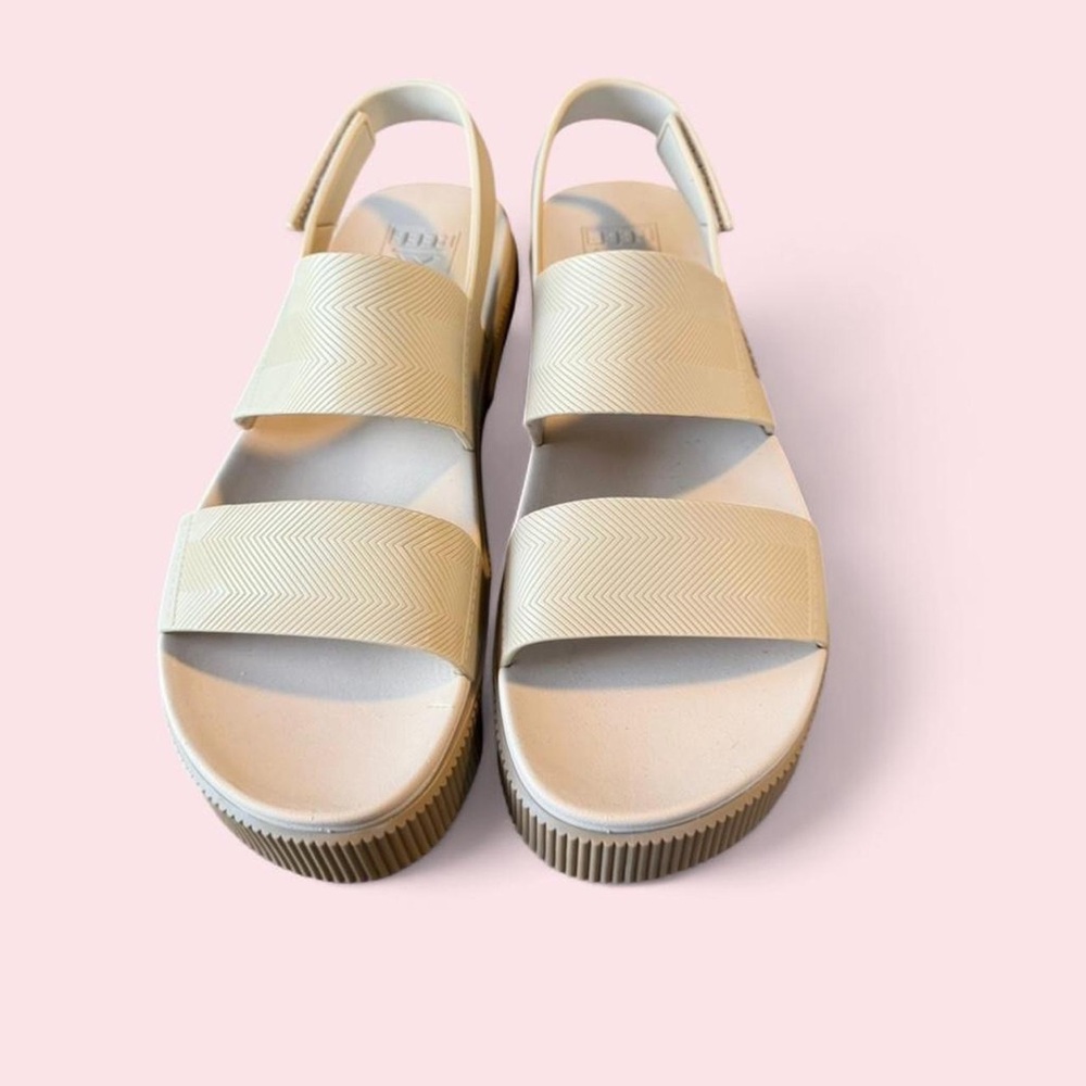 Reef Women's Beige Platform Sandals with Neon Green Sole - Picture 2 of 5